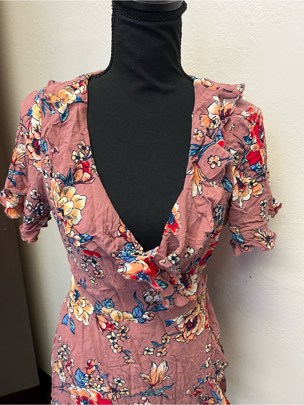 Flying Tomato Dusty Rose Floral Wrap Mini Dress - Picture 3 of 12